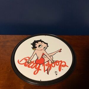 Betty Boop Metal Wall Decor.  Round. 11.75” diameter